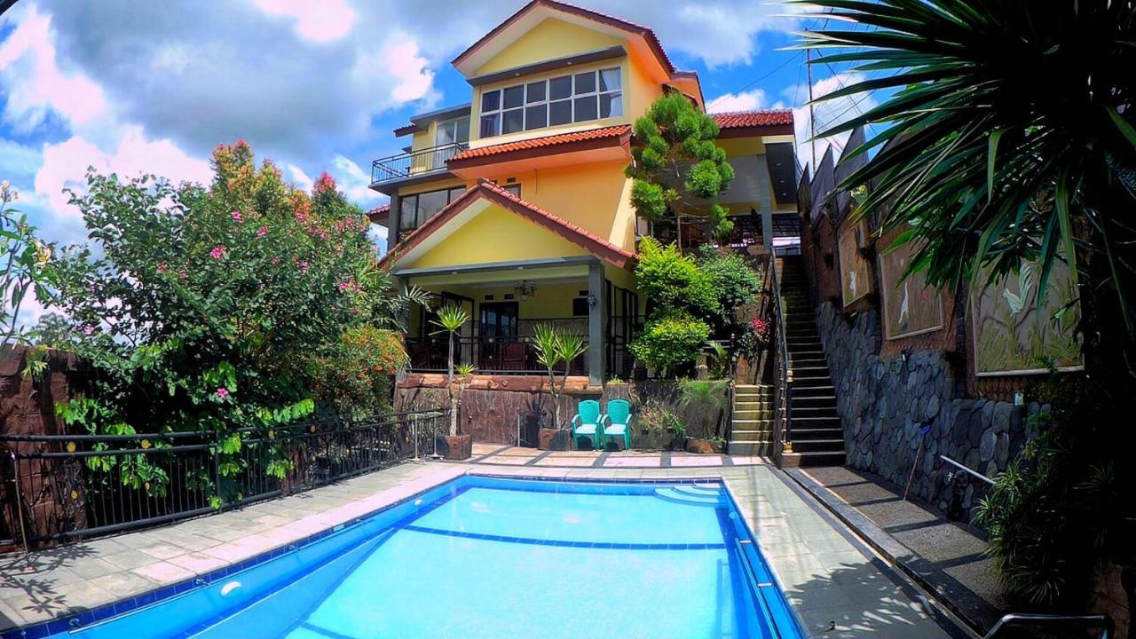 Villa Dira Bogor Exterior foto